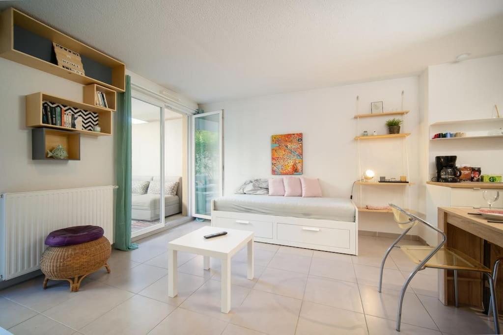 Fully Equipped Apartment With Terrace Sleeps 4 Marseille Exteriér fotografie
