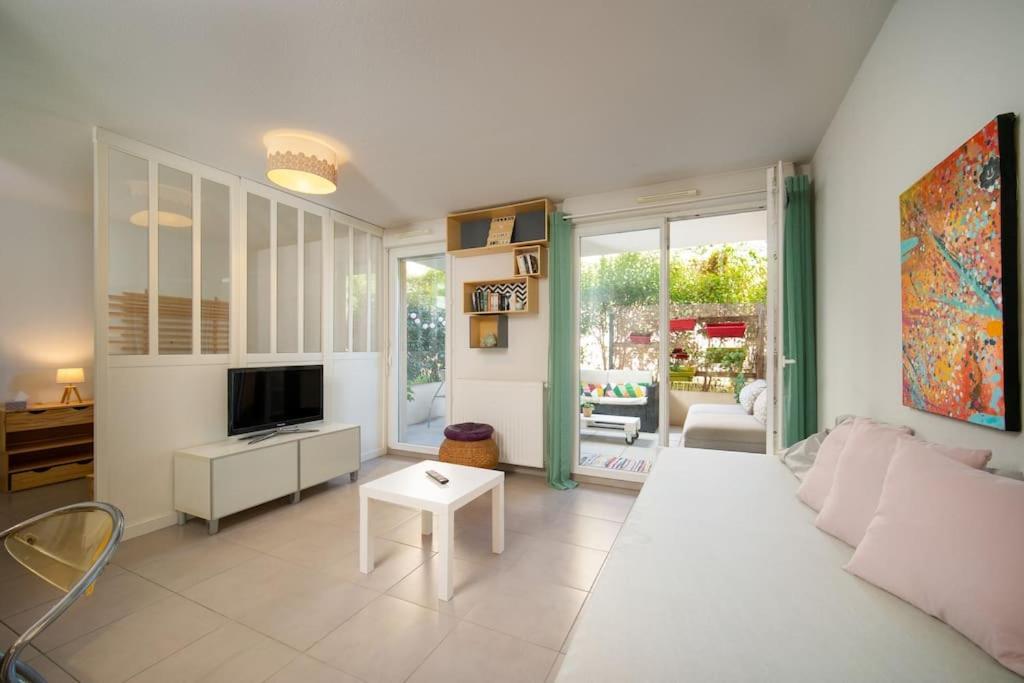 Fully Equipped Apartment With Terrace Sleeps 4 Marseille Exteriér fotografie